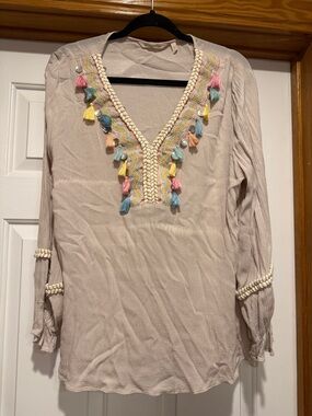 Soft Surroundings Neutral Beige Tunic with Pastel Tassel V-Neck